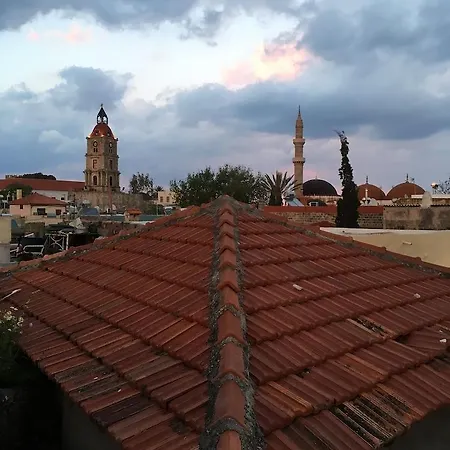 32 Old Town Pensiune 2*