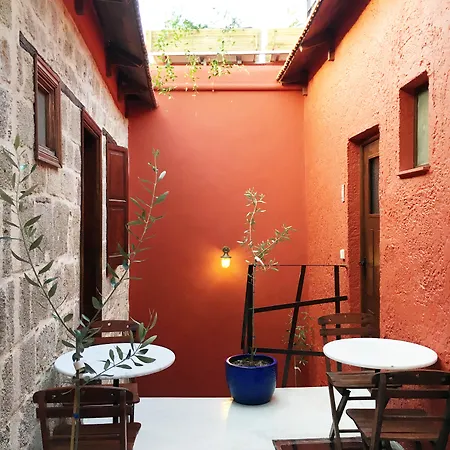 32 Old Town Pensiune 2*