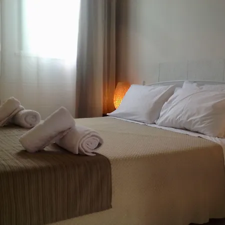 Πανσιόν 32 Old Town 3*