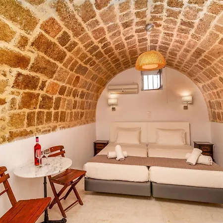 32 Old Town 招待所 Rhodes City
