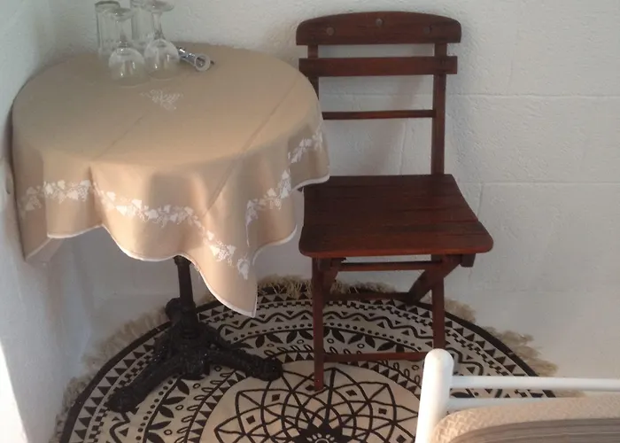 32 Old Town Guest house 3*