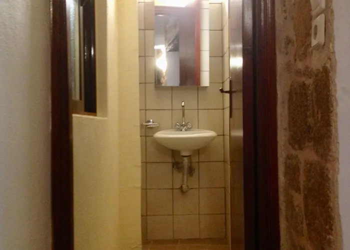 32 Old Town Guest house 3*