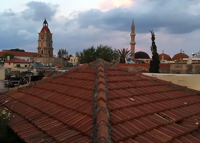 Πανσιόν 32 Old Town 3*