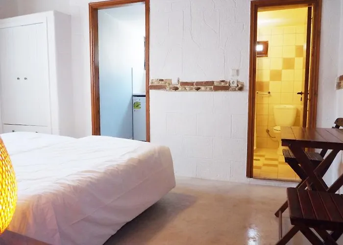 32 Old Town Guest house 3*