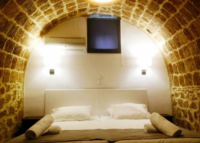 Πανσιόν 32 Old Town 3*